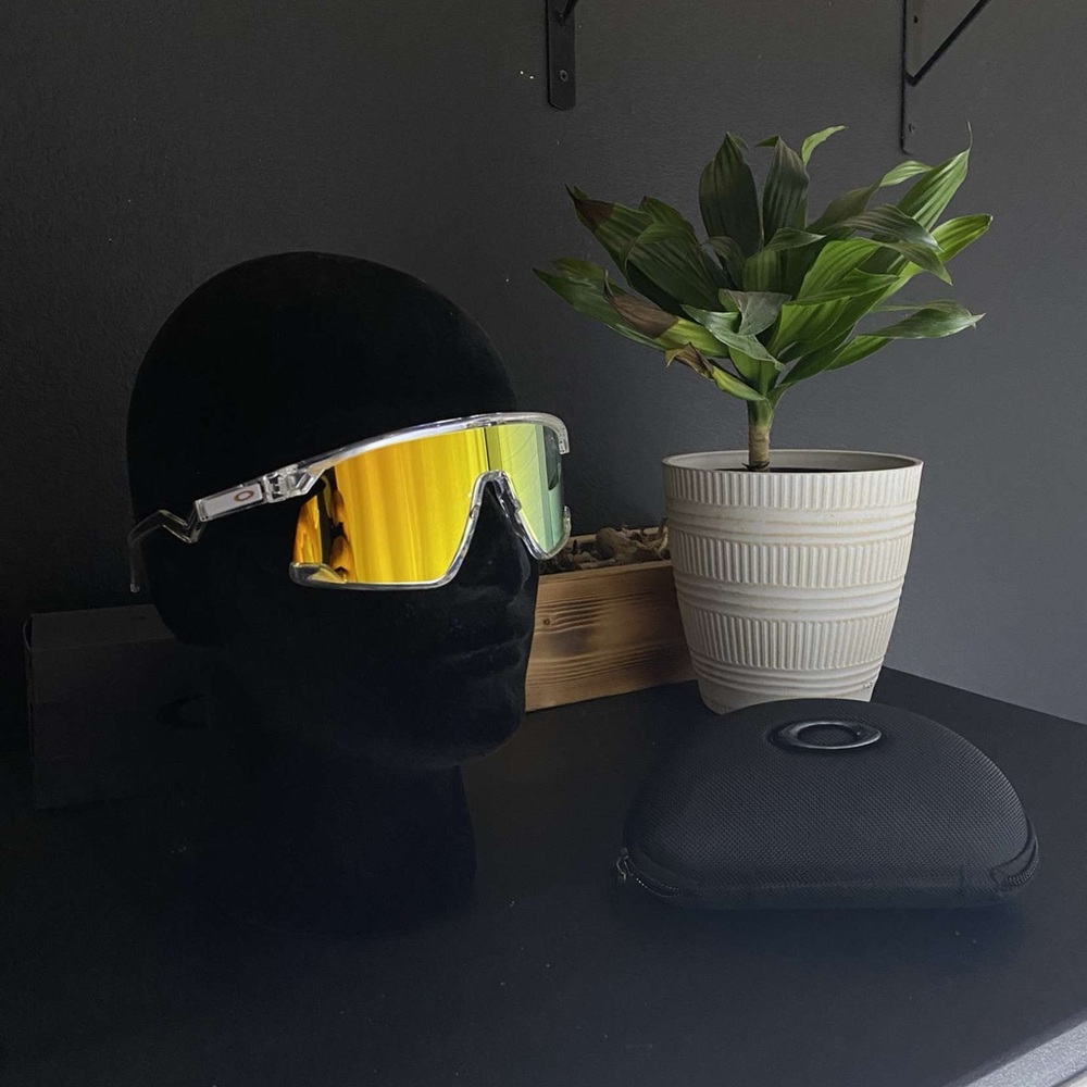 Gold Oakley BXTR